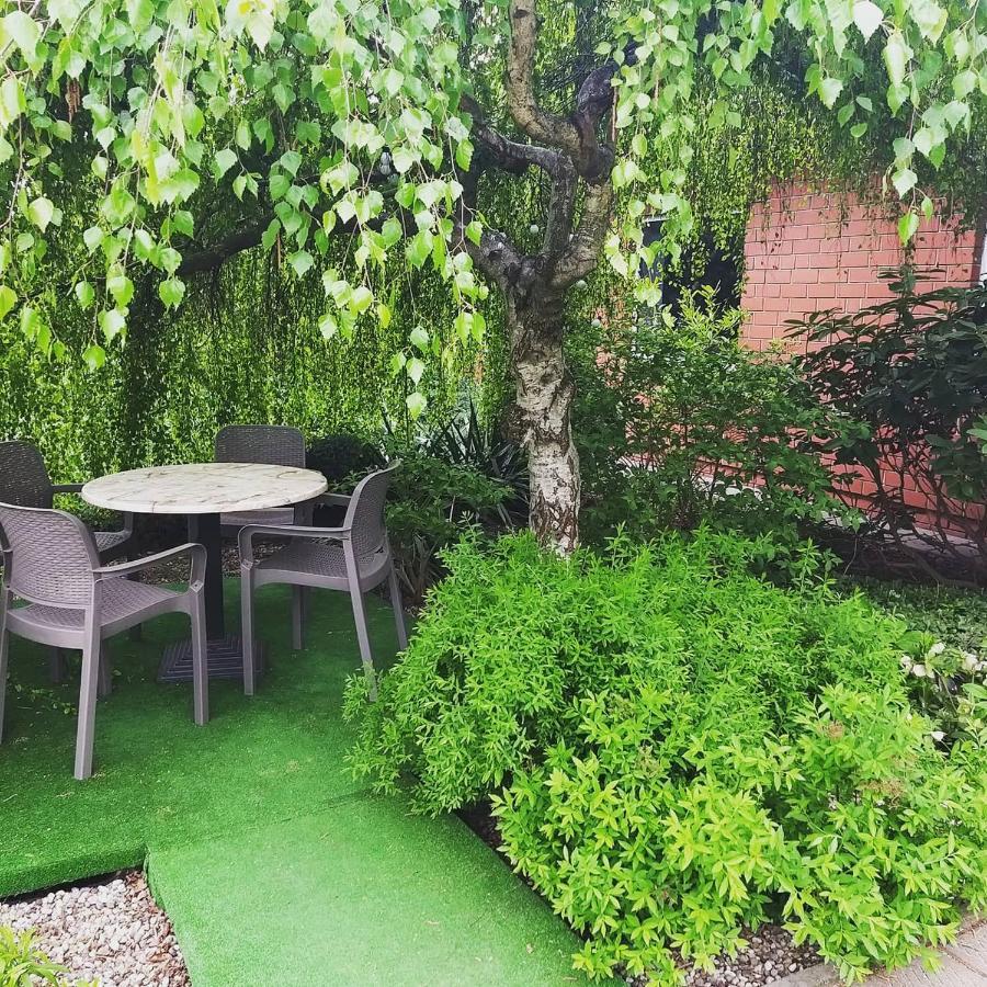 Hotel Podroznik Koszuty Екстериор снимка